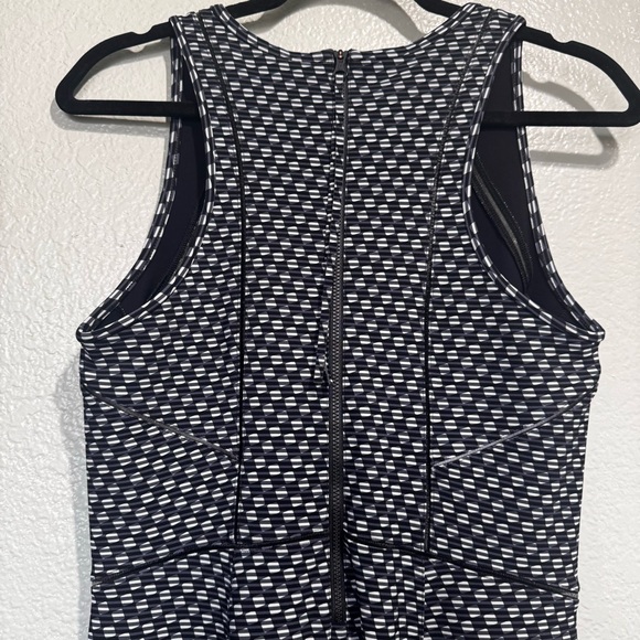 Lululemon Til Dawn Black White Deep Dive Dress Size 8 - Picture 10 of 16